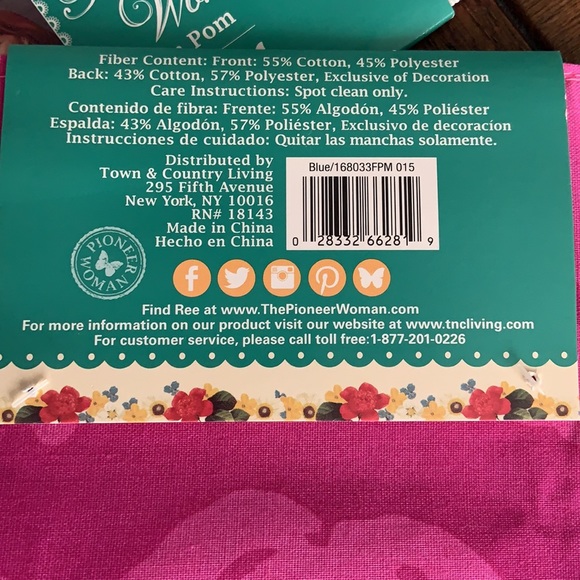 The Pioneer Woman Celia Pom Pom Placemats - Picture 3 of 8